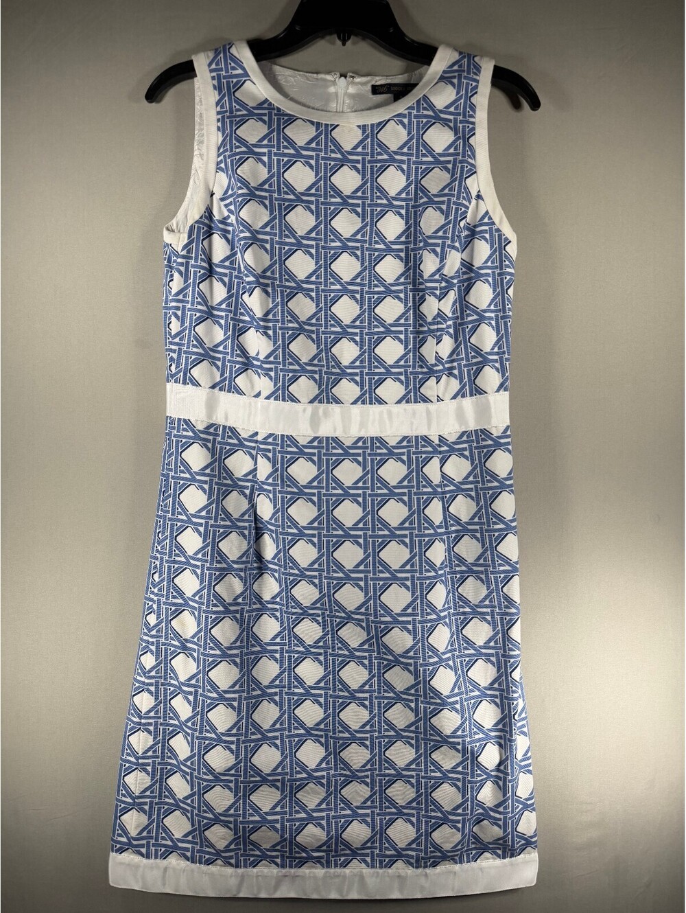 Brooks Brothers 346 Women's Blue and White Sleeveless Dress Size 4